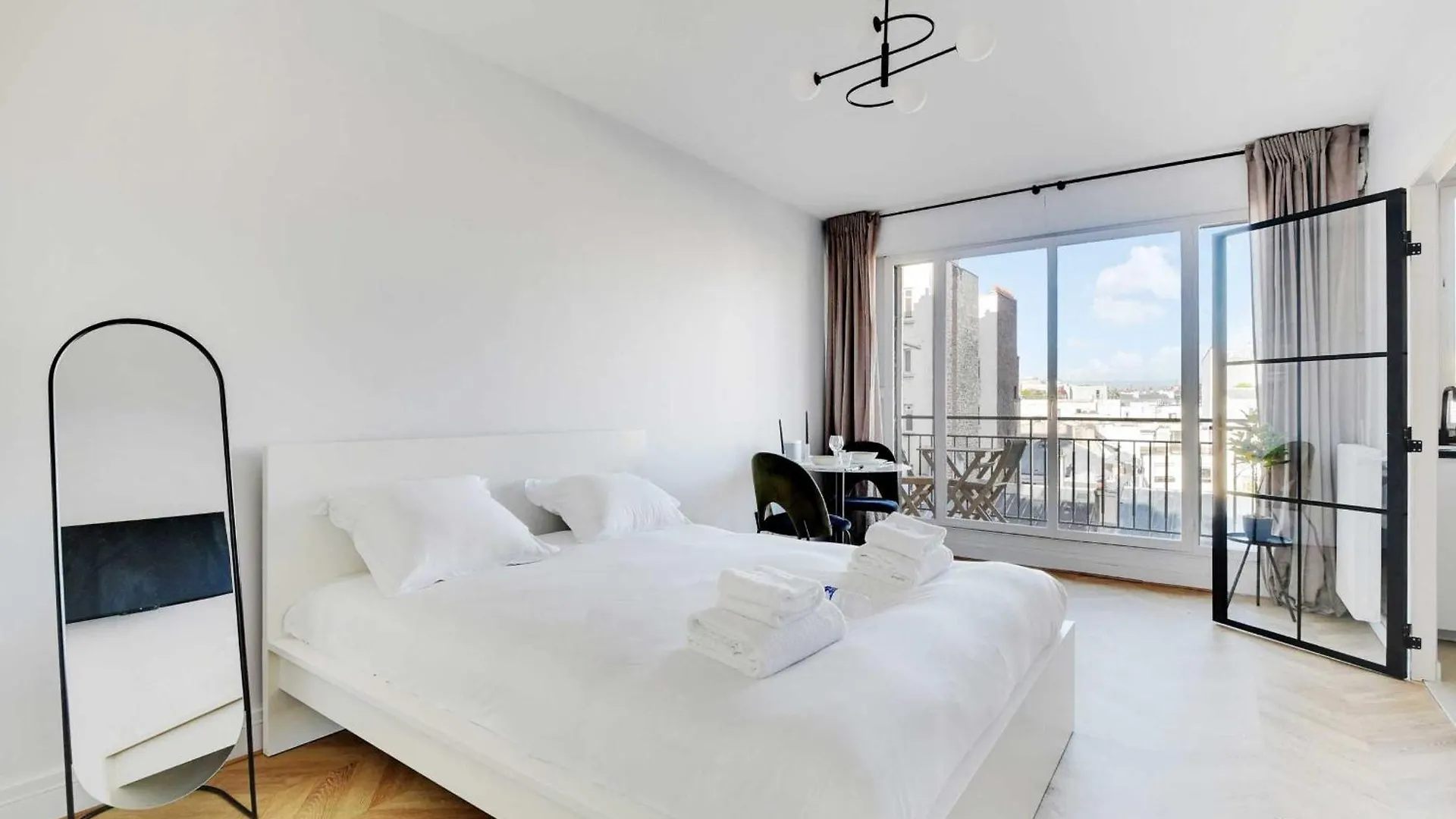 Elegant With Balcony - 2p - Trocadero-passy