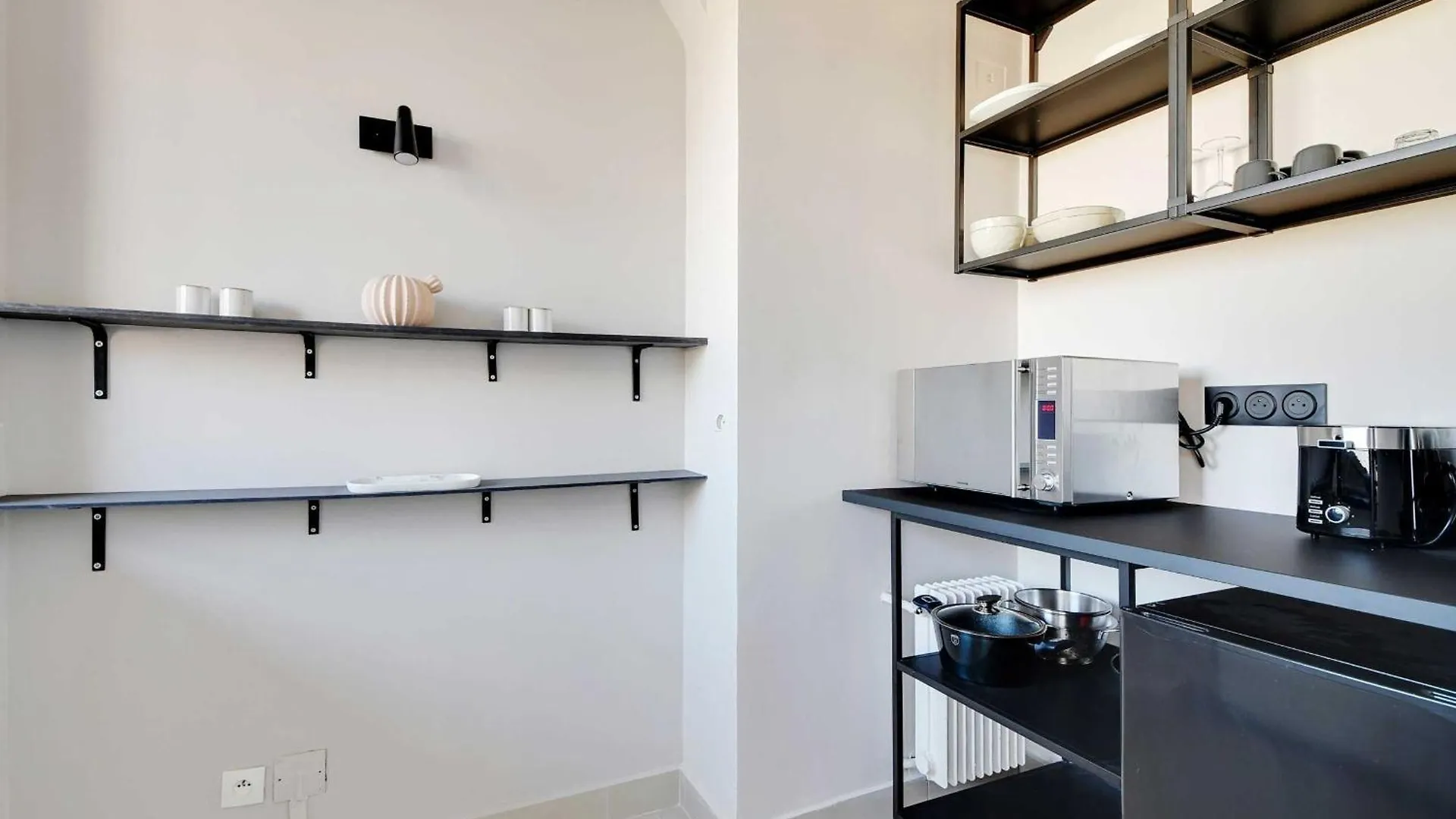 Elegant With Balcony - 2p - Trocadero-passy Париж